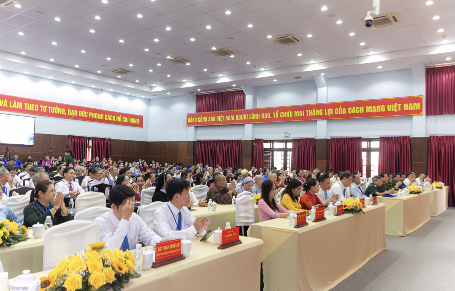 không khí trang nghiêm đại hội đại biểu lần 1 không khí trang nghiêm đại hội đại biểu lần 1